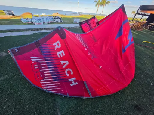 NORTH REACH 8 M 2020 + BARRA NAVIGATOR USADO